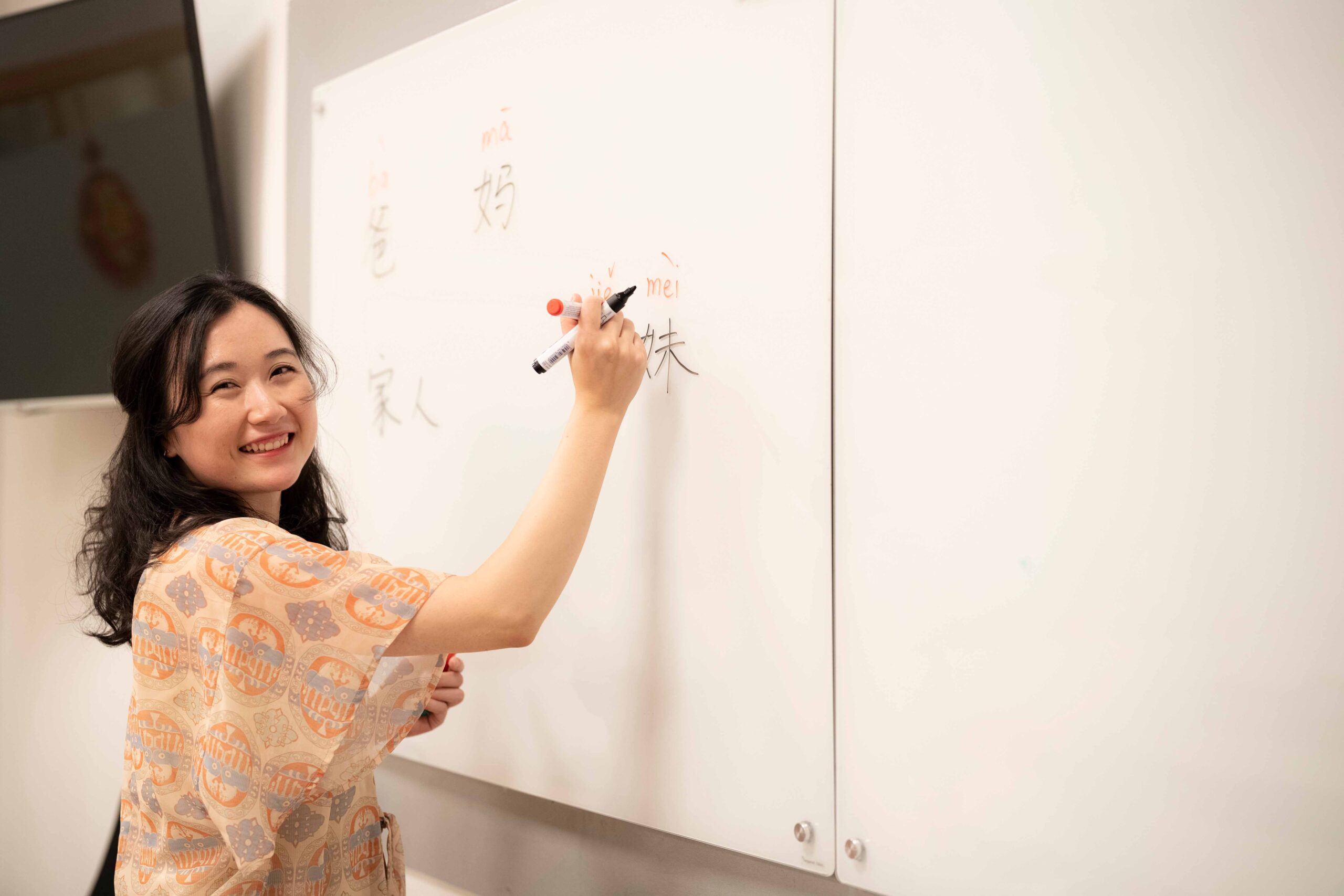 20251211-profesora-de-chino-Luo-Lijuan-en-clase (18)-web